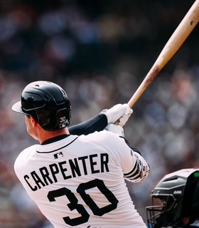 Tigers left fielder Kerry Carpenter